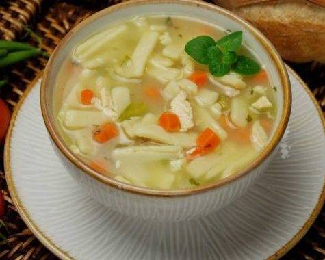 Order Chicken Noodle Soup cup (8 oz) food online from Pepper Farm Deli store, Santee on bringmethat.com