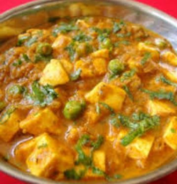 Order Mattar Paneer food online from Curry India store, New York on bringmethat.com