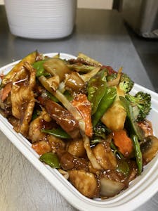 Order 108. Redwood Happy Family food online from Redwood Chinese Restaurant store, Clarksville on bringmethat.com