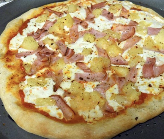 Order HAWAiiAN PIZZA food online from Tortas & Pizza El Sabor De Mi Tierra store, Philadelphia on bringmethat.com