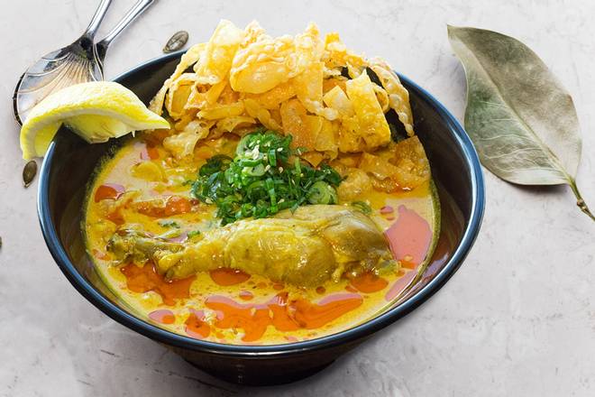 Order Golden Curry Ramen food online from Buta Japanese store, San Diego on bringmethat.com
