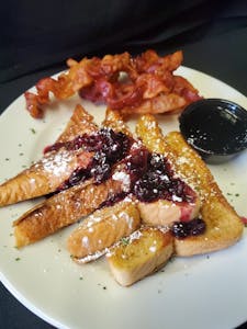 Order French Toast food online from Manayunk Tavern store, Philadelphia on bringmethat.com