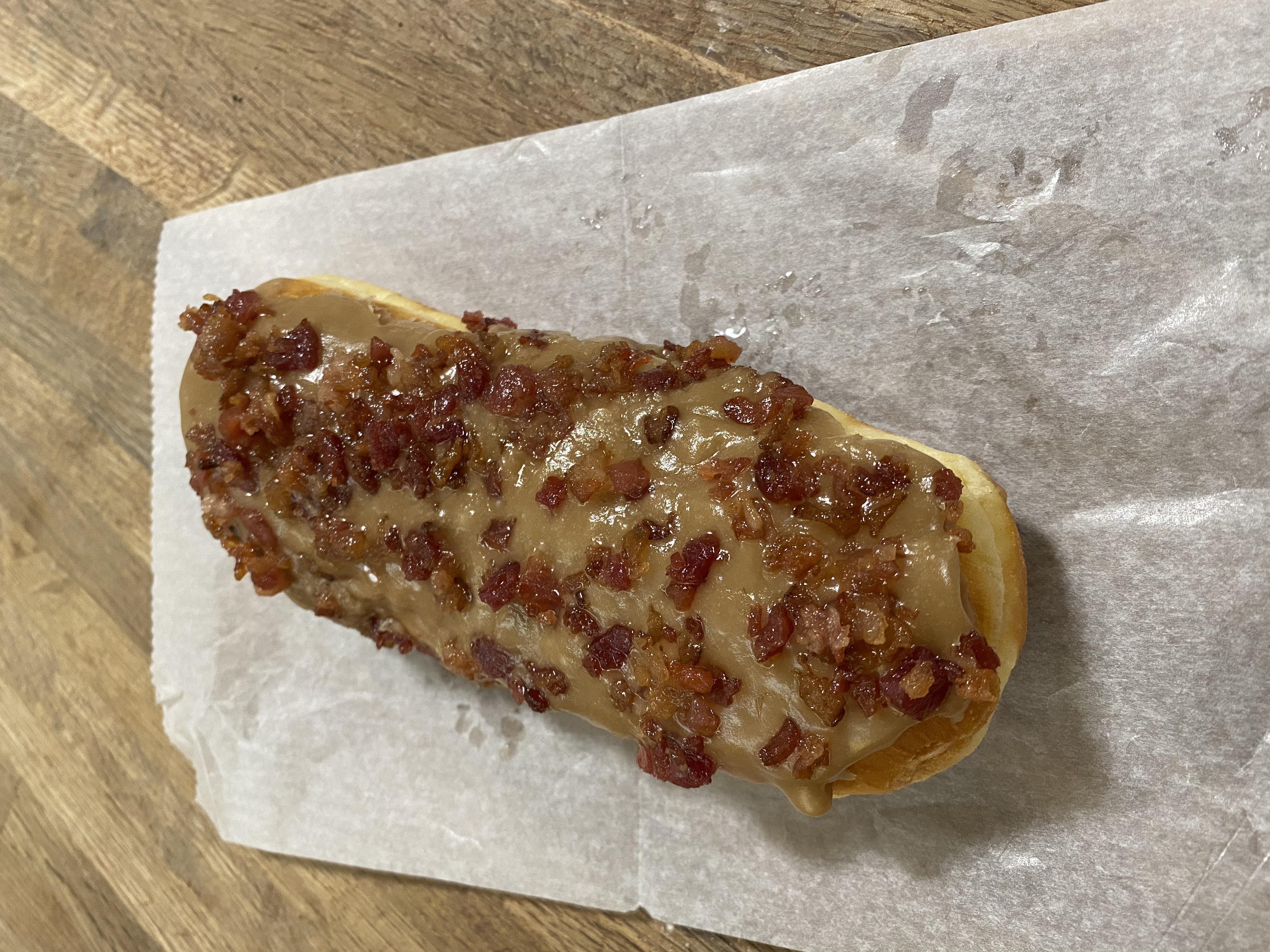 Order Maple Bacon Bar food online from Fresh Golden Donuts store, San Diego on bringmethat.com