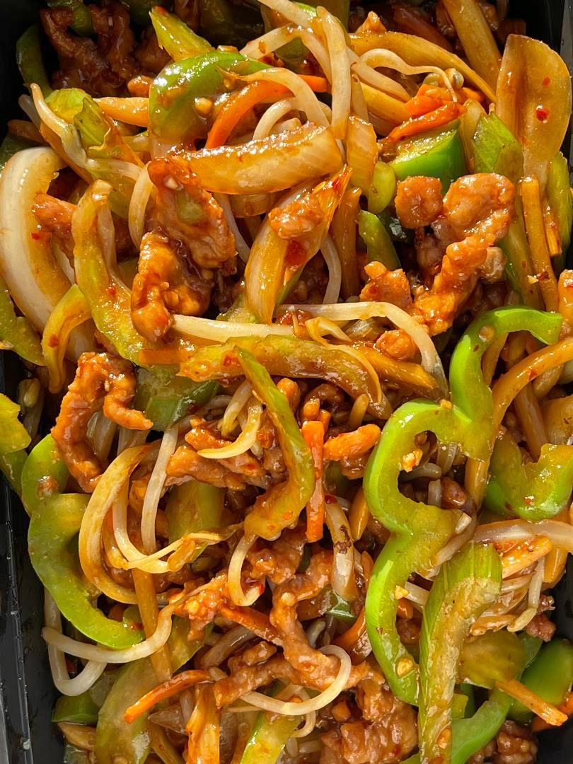 Order 28. Shredded Pork in Hot Garlic Sauce food online from Chef Ming store, Beverly Hills on bringmethat.com