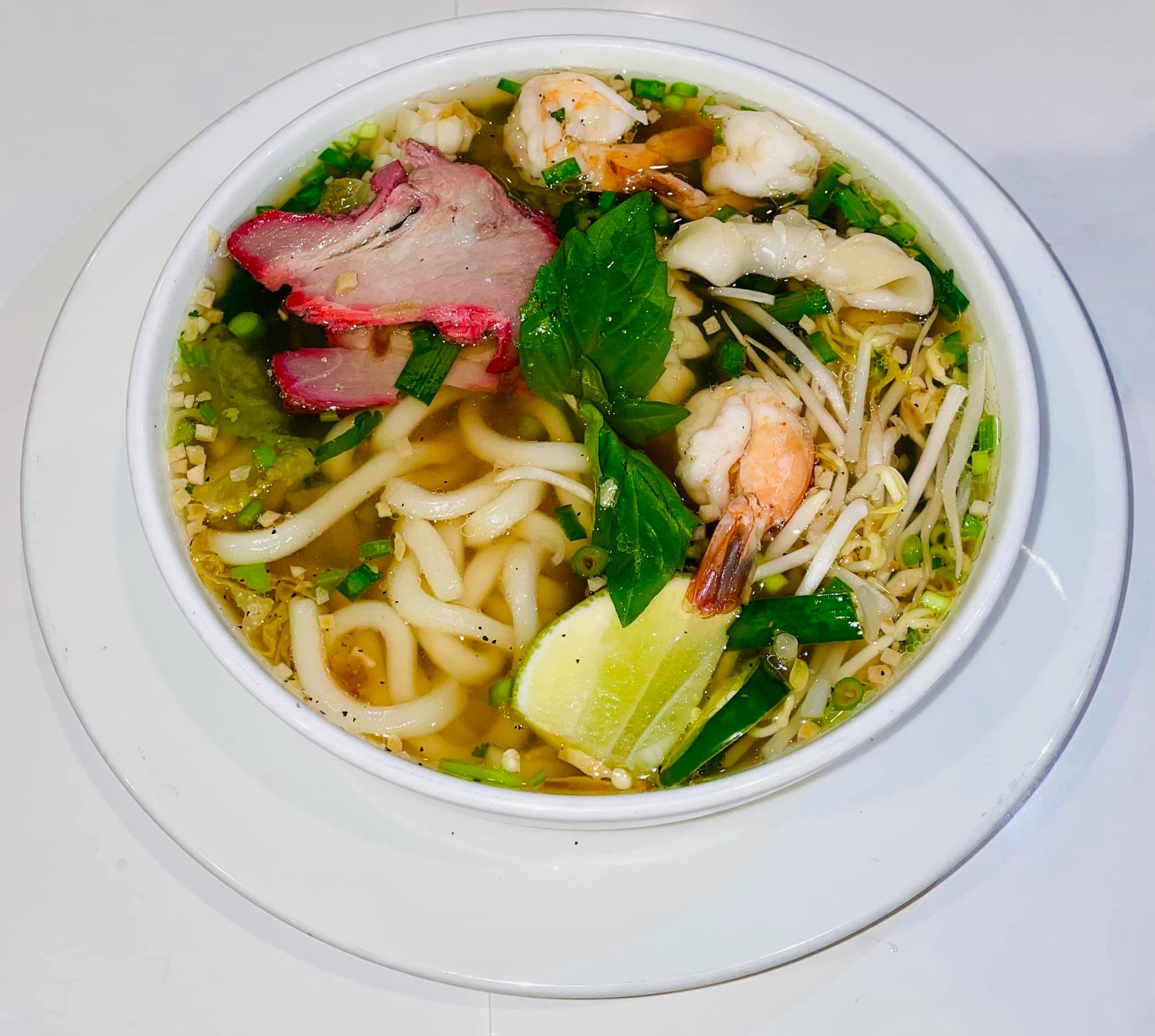 Order P5. Authentic Southern Vietnamese Soup food online from Boba Tea Cafe store, Niagara Falls on bringmethat.com
