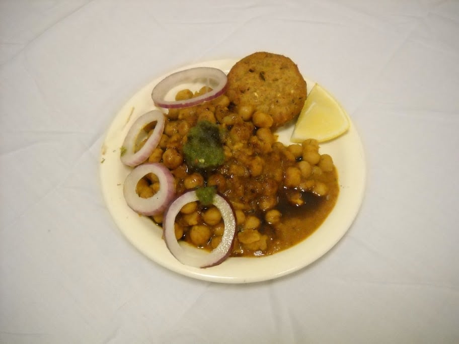 Order 14. Vegetarian Aloo Gobi food online from Standard Sweets & Spices store, Fresno on bringmethat.com