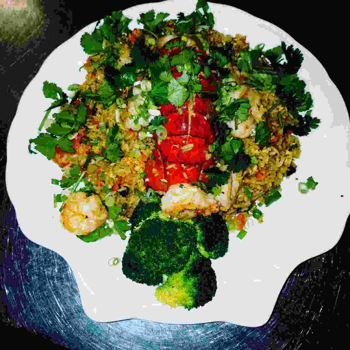 Order LS2. Lobster Pineapple Fried Rice (3PD) food online from Chaang Thai Restaurant store, Morgantown on bringmethat.com