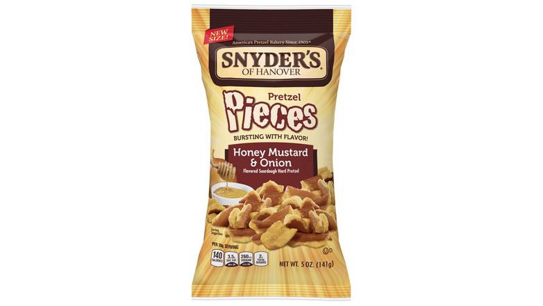 Order Snyder'S Of Hanover Pretzel Pieces Honey Mustard & Onion food online from Trumbull Mobil store, Trumbull on bringmethat.com
