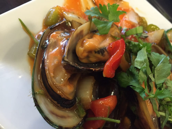 Order 392815. Sweet and Sour Mussels food online from Pho Royal store, Lemon Grove on bringmethat.com