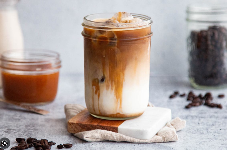 Order Iced Caramel Macchiato food online from Caffe Bene store, Jackson Heights on bringmethat.com