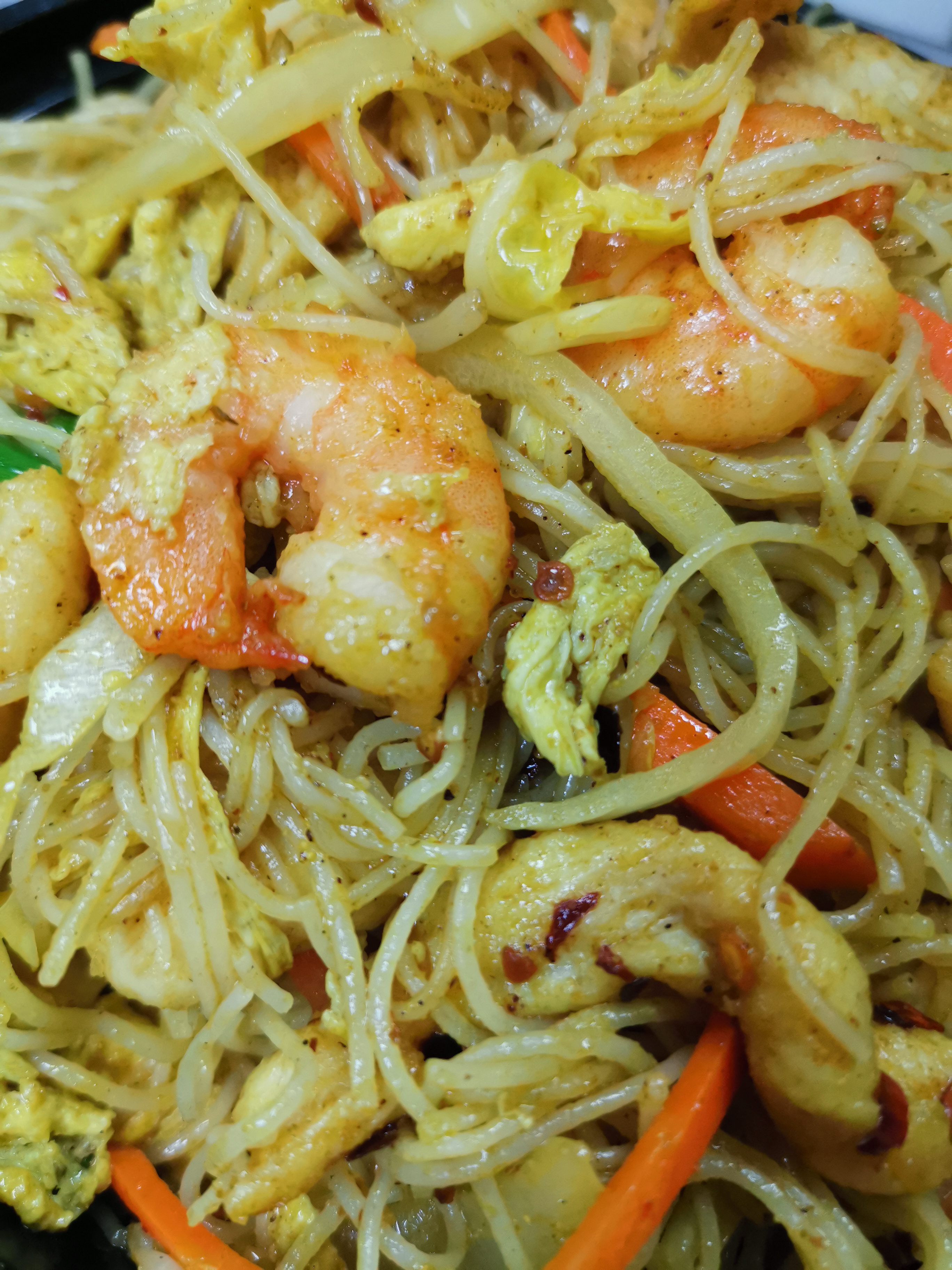 Order Singapore Rice Noodles food online from Red Bowl Asian Bistro store, Cary on bringmethat.com