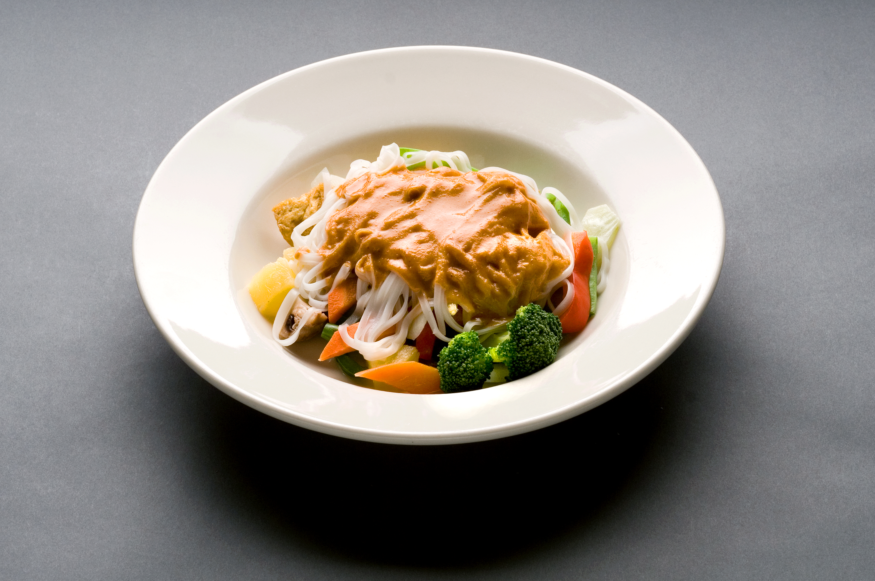 Order Tofu Noodle Dinner food online from Orchid Thai Restaurant & Bar store, Falmouth on bringmethat.com