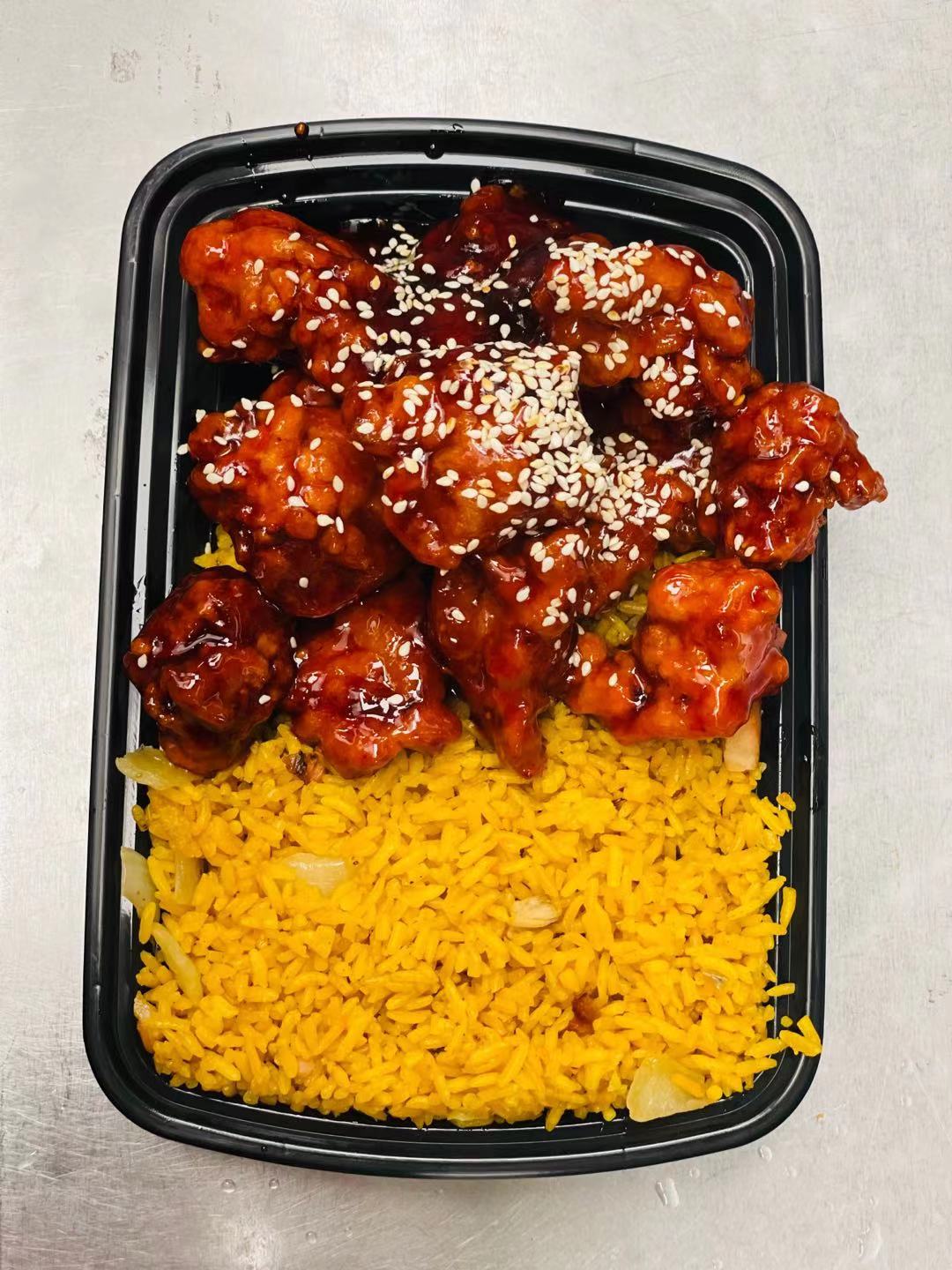 Order C29. Sesame Chicken Combo Platter food online from New Chinese Boys store, Abingdon on bringmethat.com