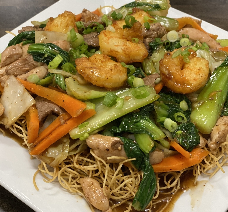 Order Mi Xao (Crispy Noodles) food online from Pho Mai store, Minneapolis on bringmethat.com