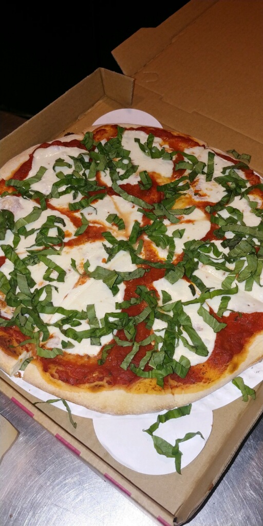 Order Margherita food online from Mama Mia Pizzeria store, Fresno on bringmethat.com