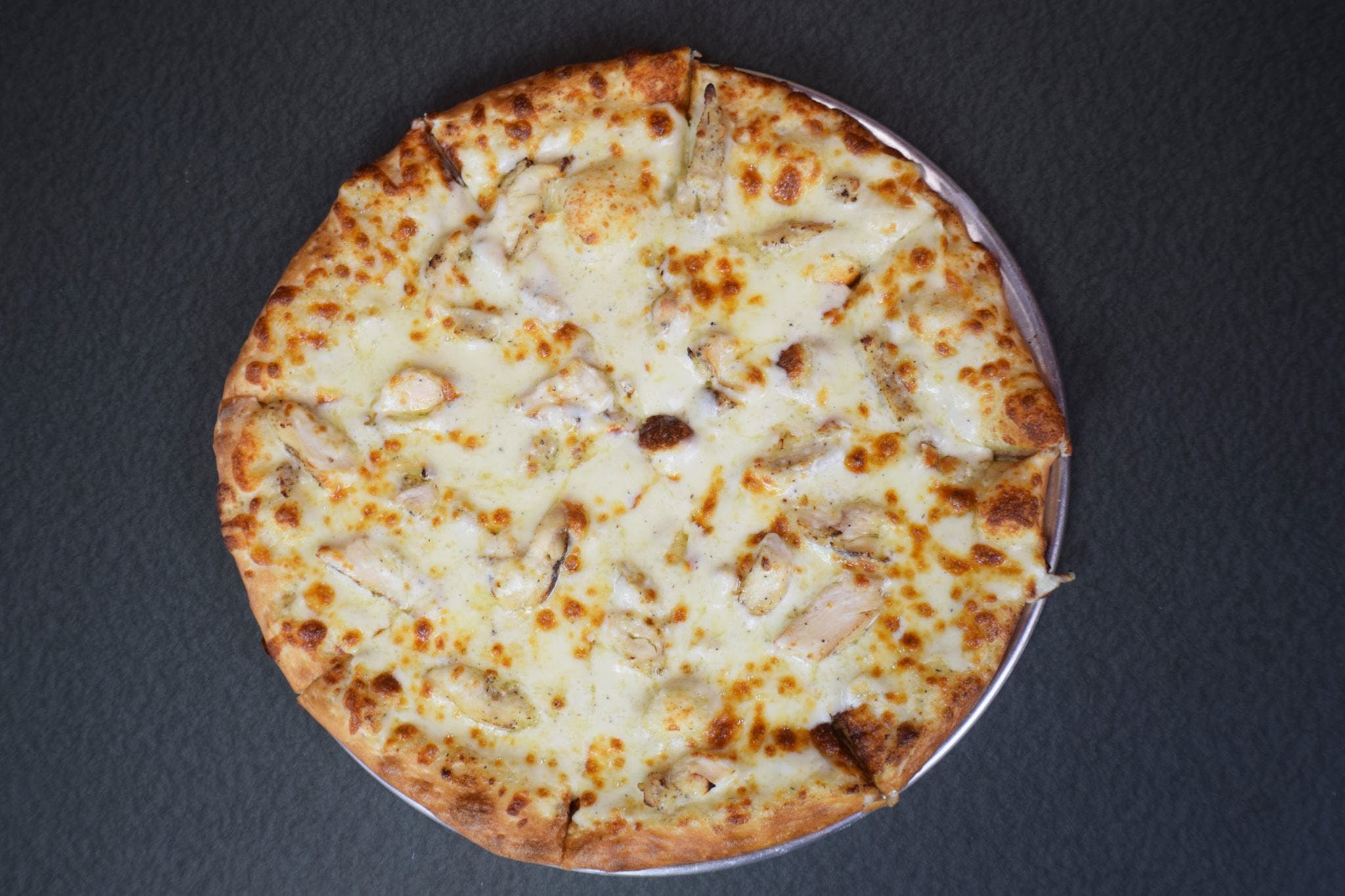 Order Chicken Alfredo Pizza - Small 9" food online from Jaspare's Pizza store, Portage on bringmethat.com