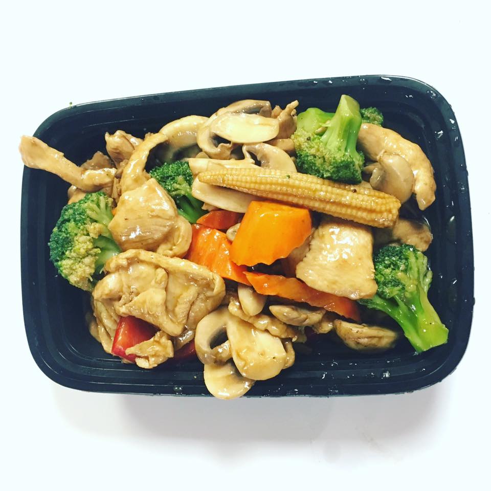 Order 46. Chicken with Mixed Vegetables food online from Chinatown Takeout store, Monsey on bringmethat.com