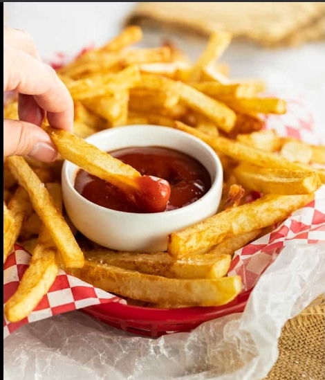 Order French Fries food online from Bagels & Deli Express store, White Plains on bringmethat.com