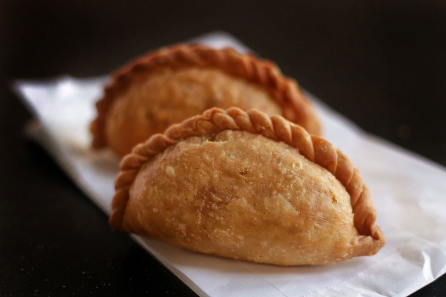 Order Curry Puff food online from Pacific East store, Cleveland Heights on bringmethat.com