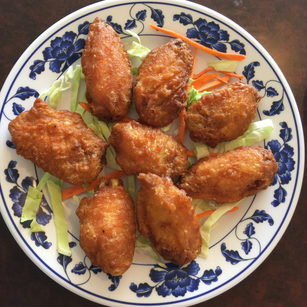 Order 8 Pieces Fried Chicken Wings food online from Lucky Bamboo Chinese Restaurant store, Modesto on bringmethat.com