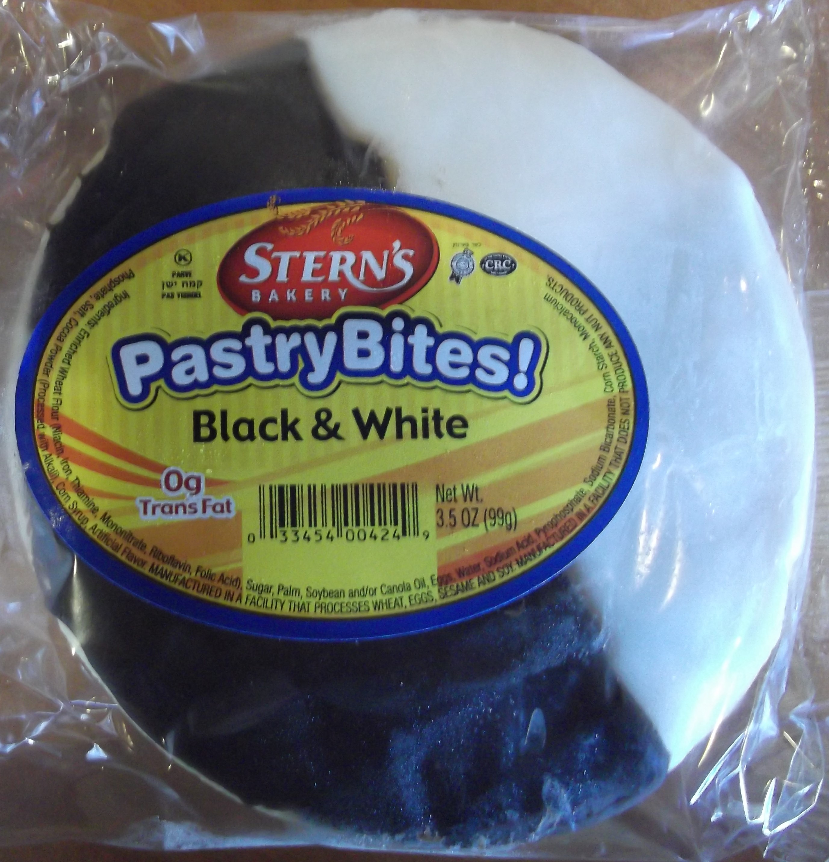 Order Black and White Cookie food online from Mo Deli store, Anchorage on bringmethat.com