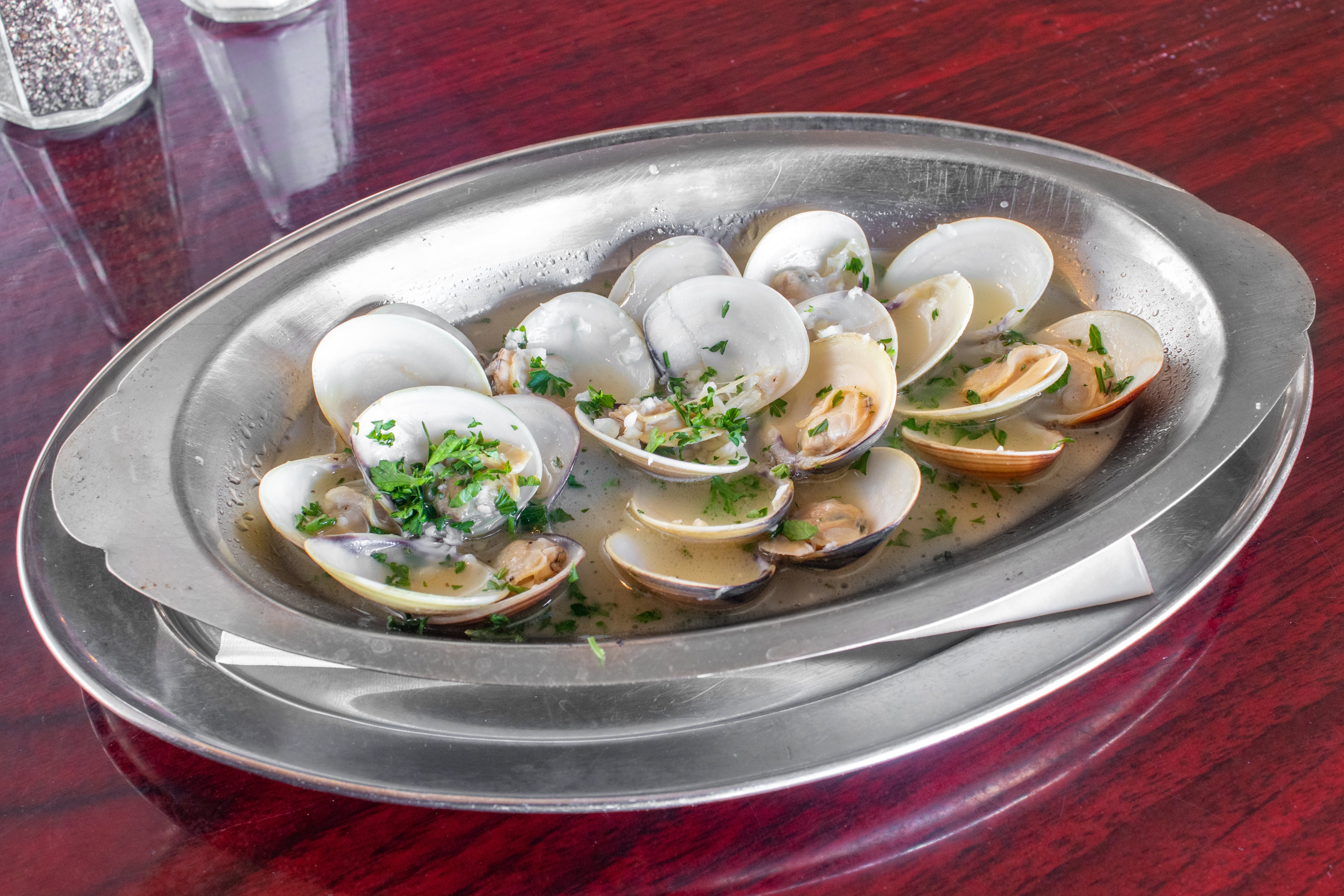 Order Steamed Clams - Appetizer food online from Bambino store, Concord on bringmethat.com