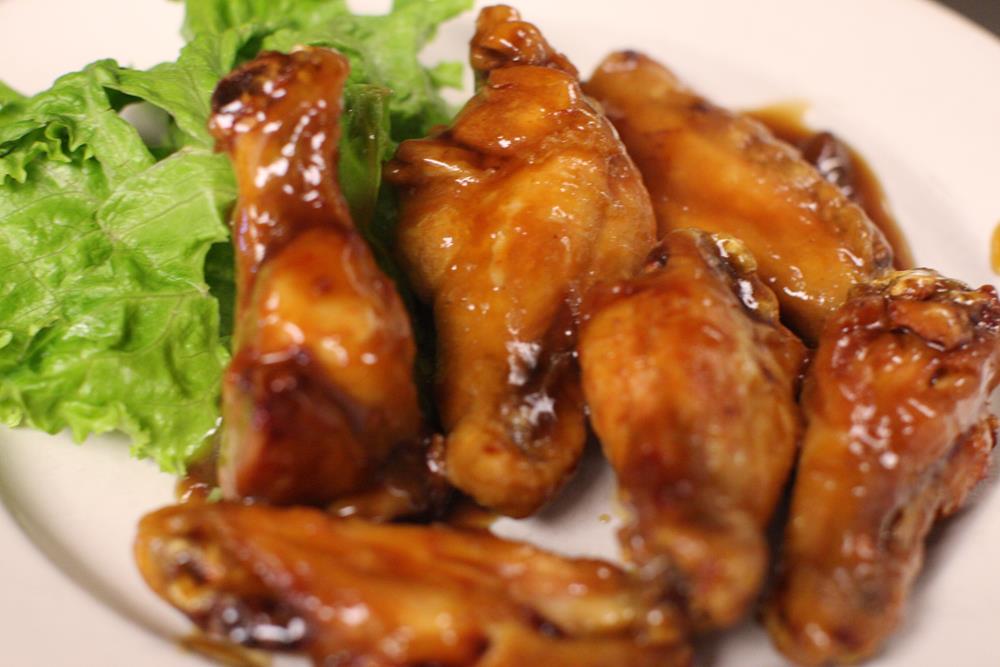 Order Wings food online from Roto Features store, South Burlington on bringmethat.com