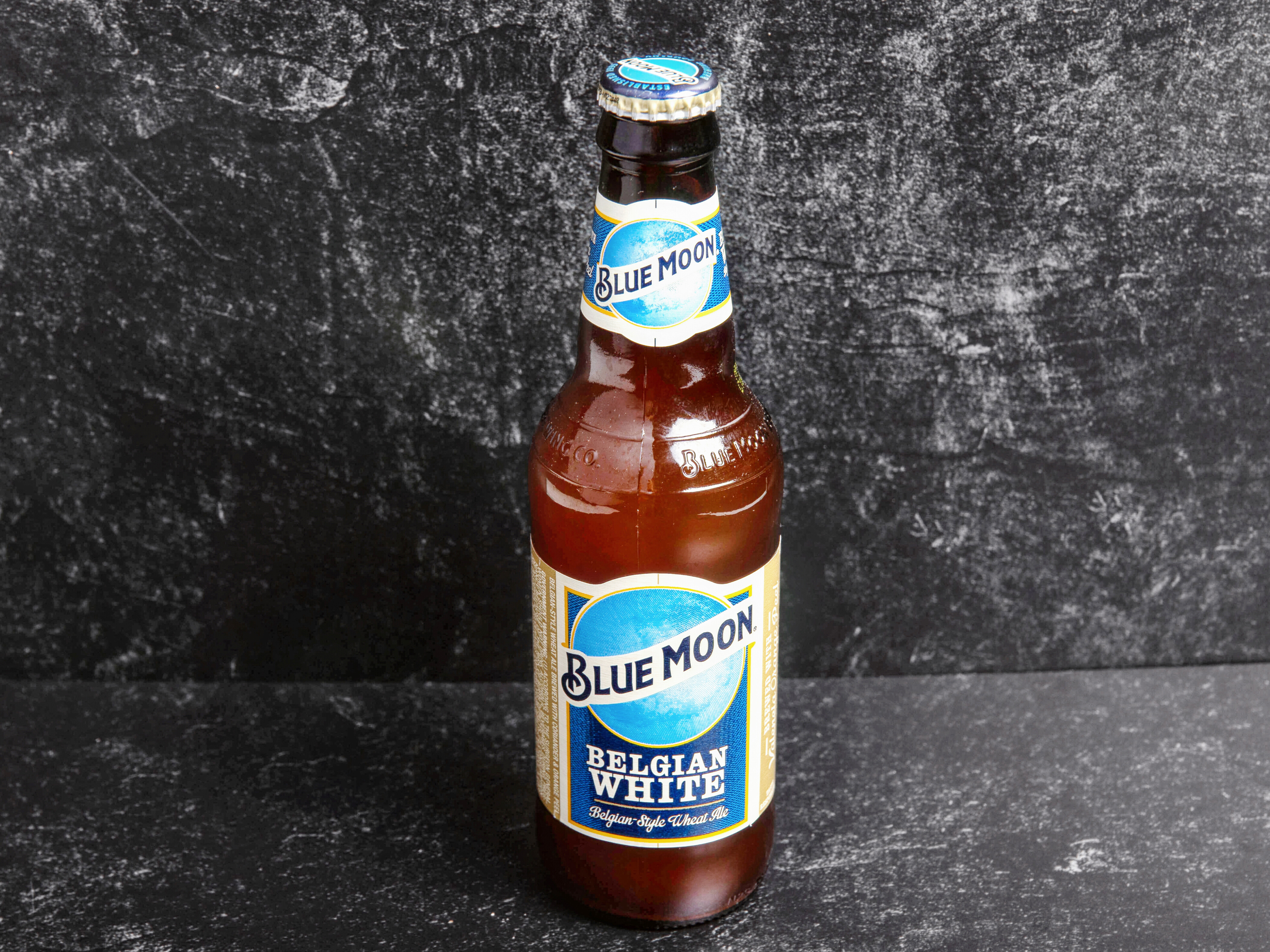 Order Blue Moon Wheat Ale food online from Ej's luncheonette store, New York on bringmethat.com