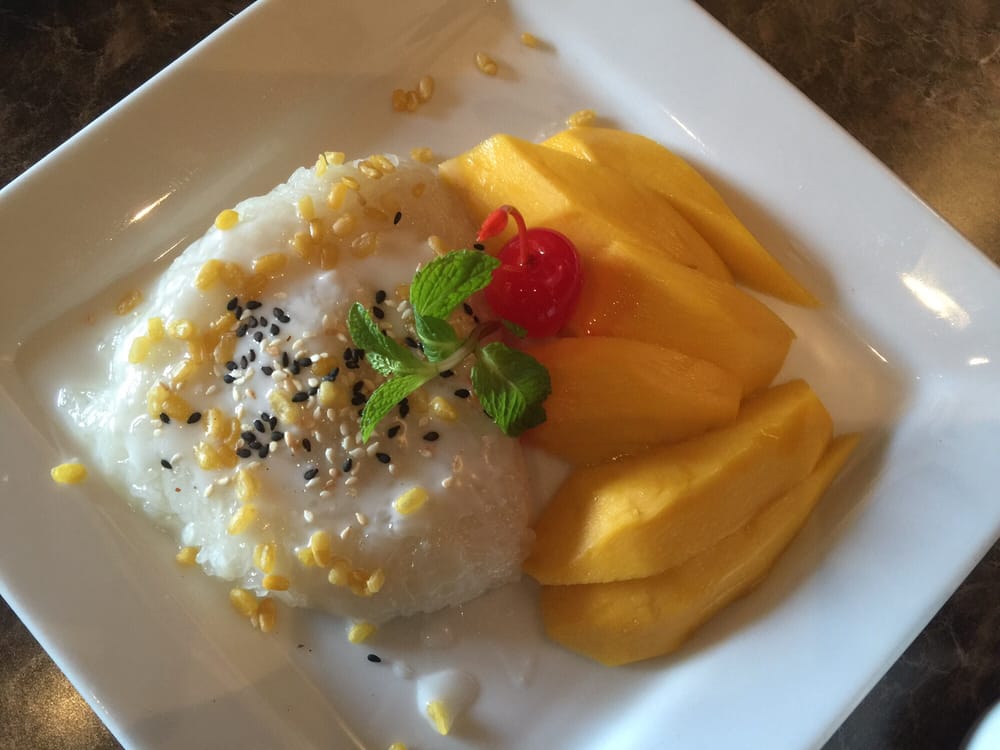 Order D1. Mango with Sticky Rice food online from Mr. Thai Bistro store, Gilbert on bringmethat.com