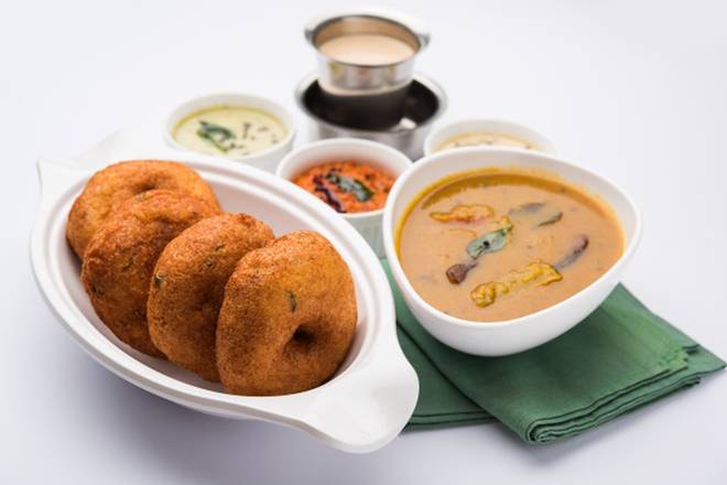 Order Medhu Vada (3 pcs) food online from Bowl O Biryani store, Downers Grove on bringmethat.com