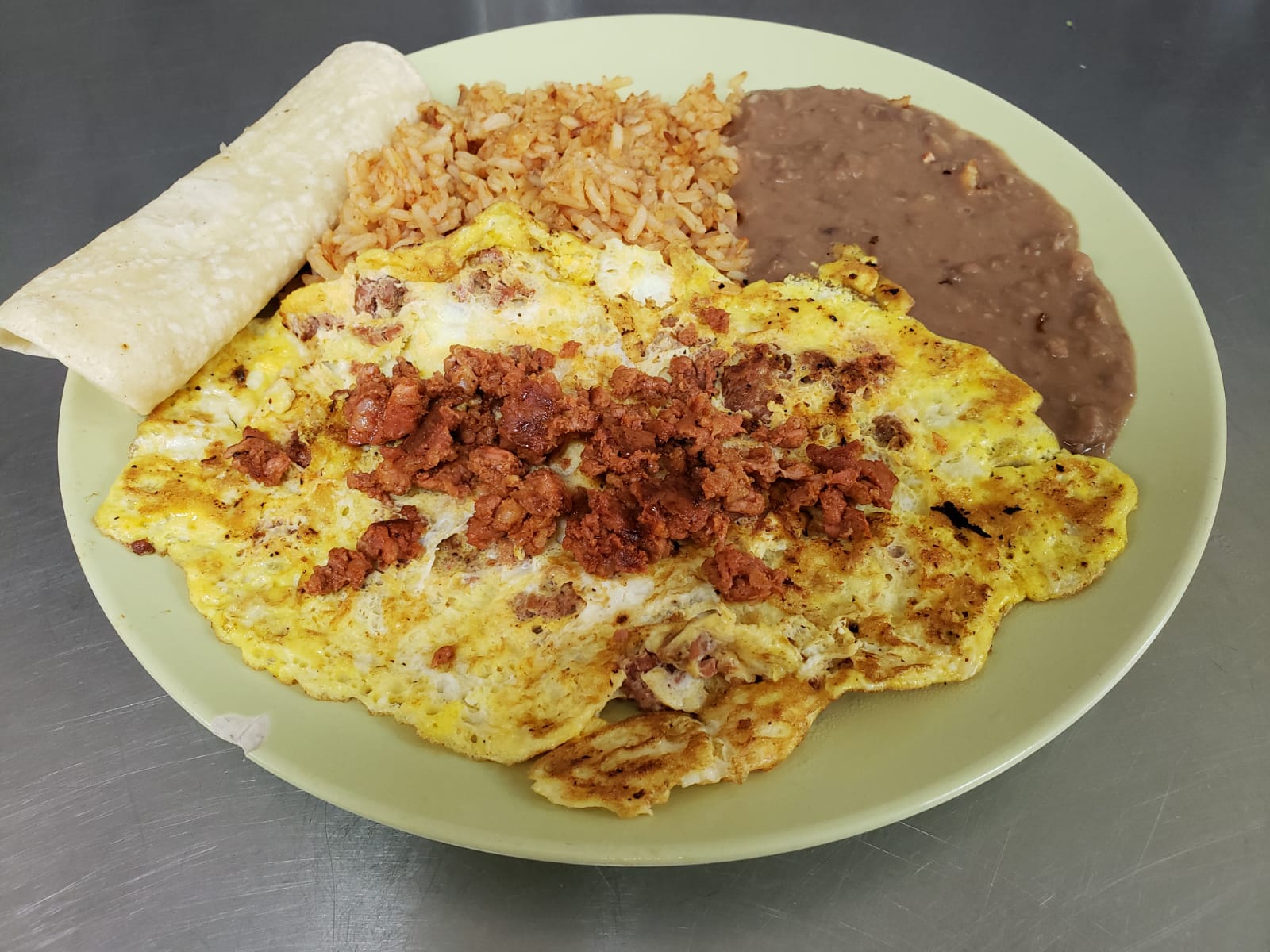 Order Chorizo/cheese omelette food online from Aminas Cafe store, Bronx on bringmethat.com
