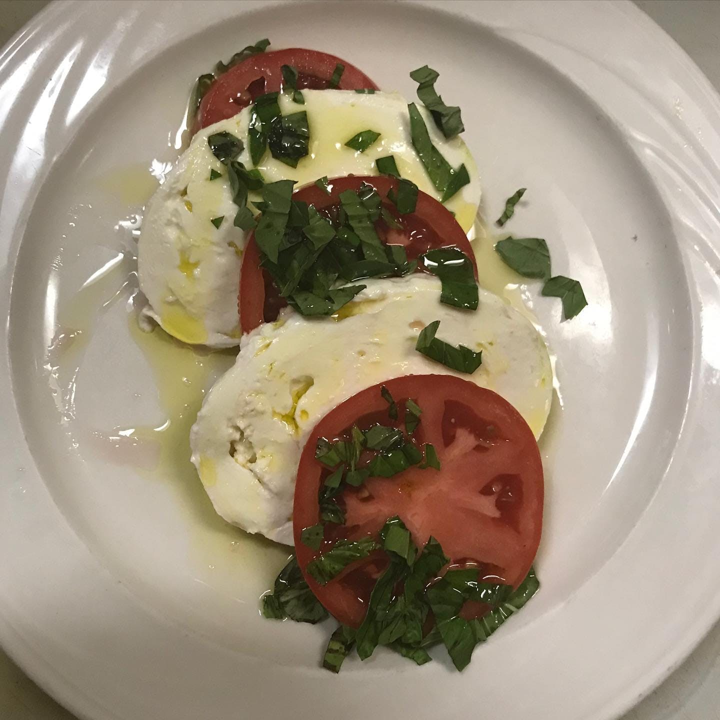 Order Caprese Salad - Salads food online from Armando's Tuscan Grill store, Rivervale on bringmethat.com