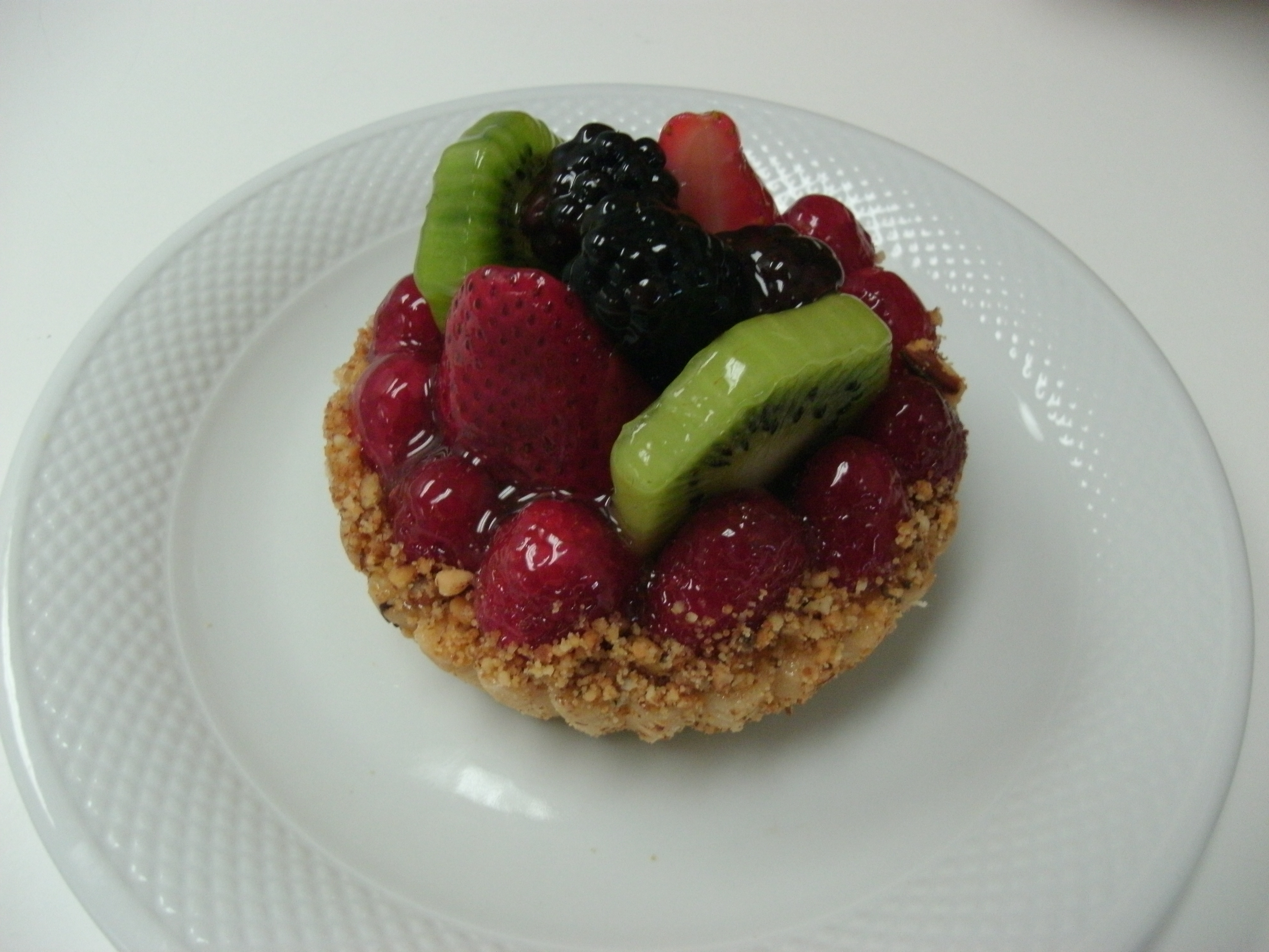 Order “Mixed Fruit Tart” food online from Sky Gourmet Tacos store, Marina del Rey on bringmethat.com