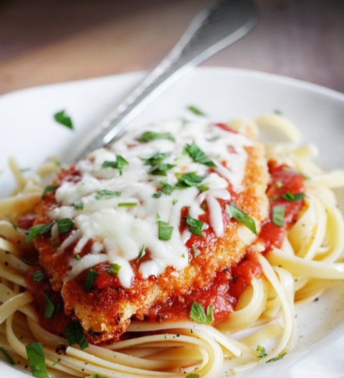 Order Chicken Parmigiana - Entree food online from Linda's Pizza store, Bronx on bringmethat.com