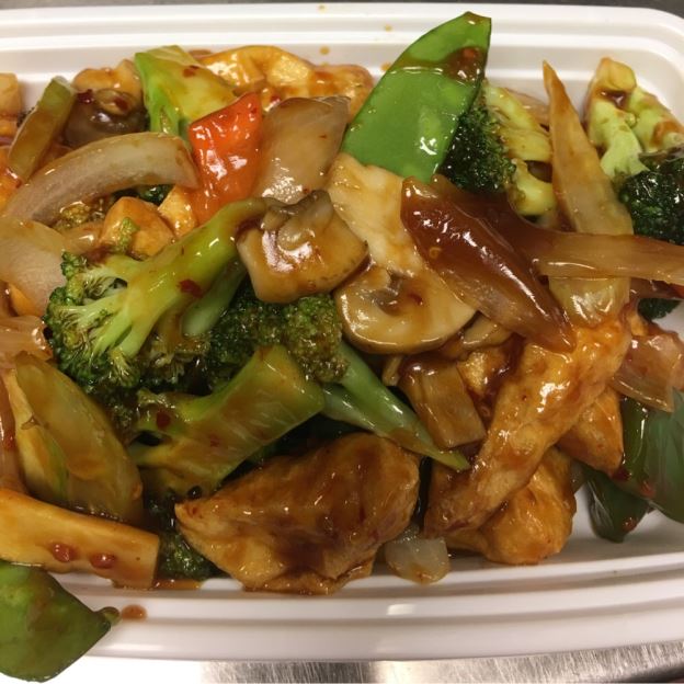 Order 67. Chicken with Vegetables food online from Spring House store, Pawtucket on bringmethat.com