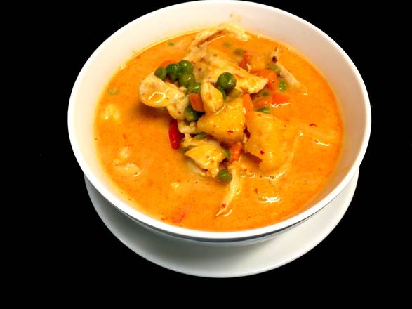 Order Pineapple Curry food online from Thai Towne Eatery store, Orange on bringmethat.com