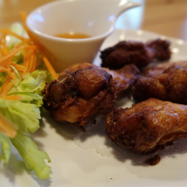 Order A13. Chicken Wings food online from Mango thai cuisine store, West Newton on bringmethat.com