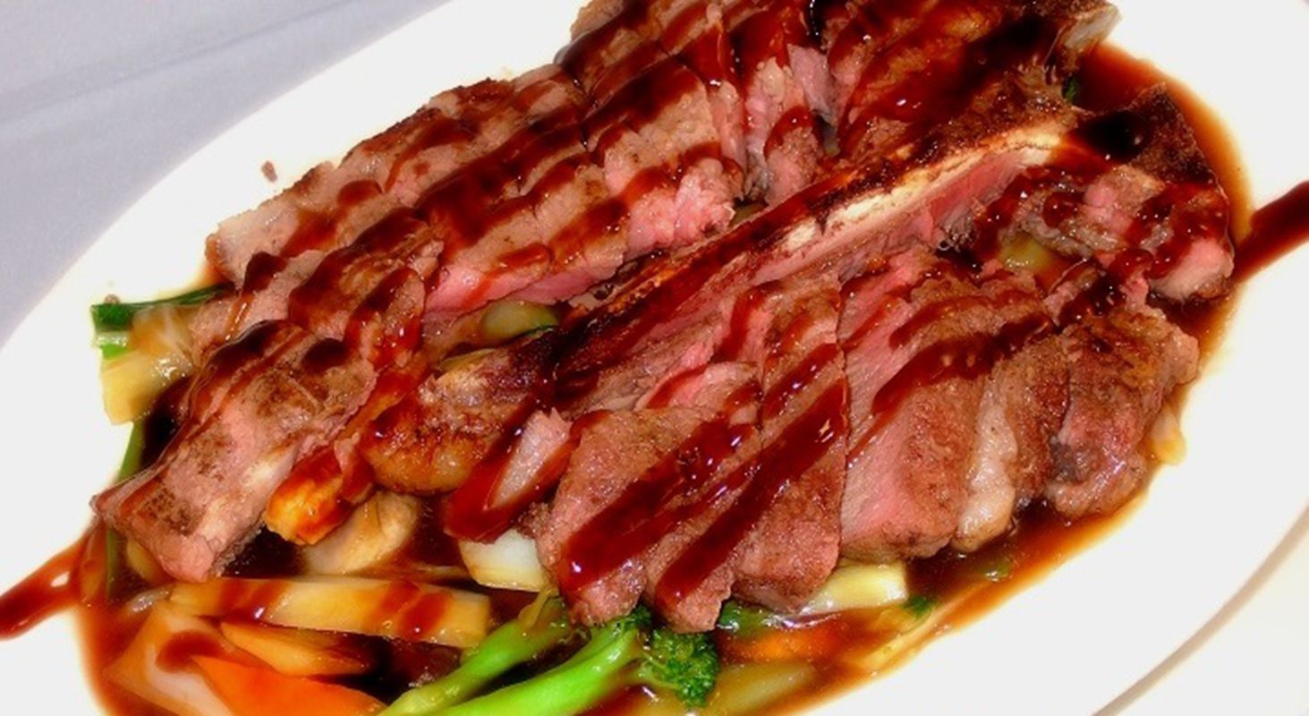 Order Hong Kong Steak food online from Golden Wok store, La Grange Park on bringmethat.com