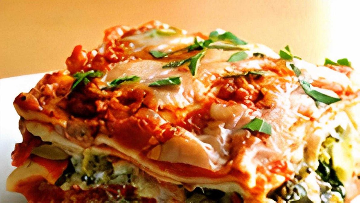 Order Vegetarian Lasagna food online from Tastee Grill store, San Mateo on bringmethat.com