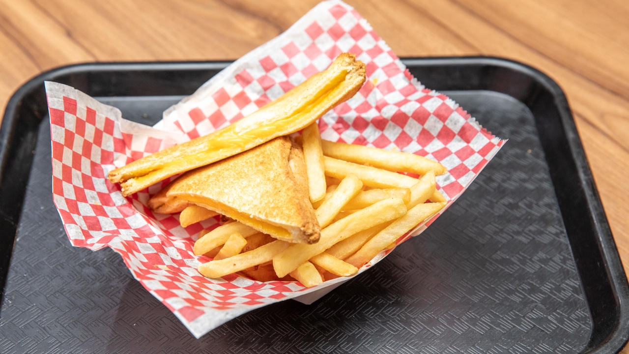 Order Kids Grilled Cheese food online from Michael Grill & Salad Bar store, Highland Park on bringmethat.com