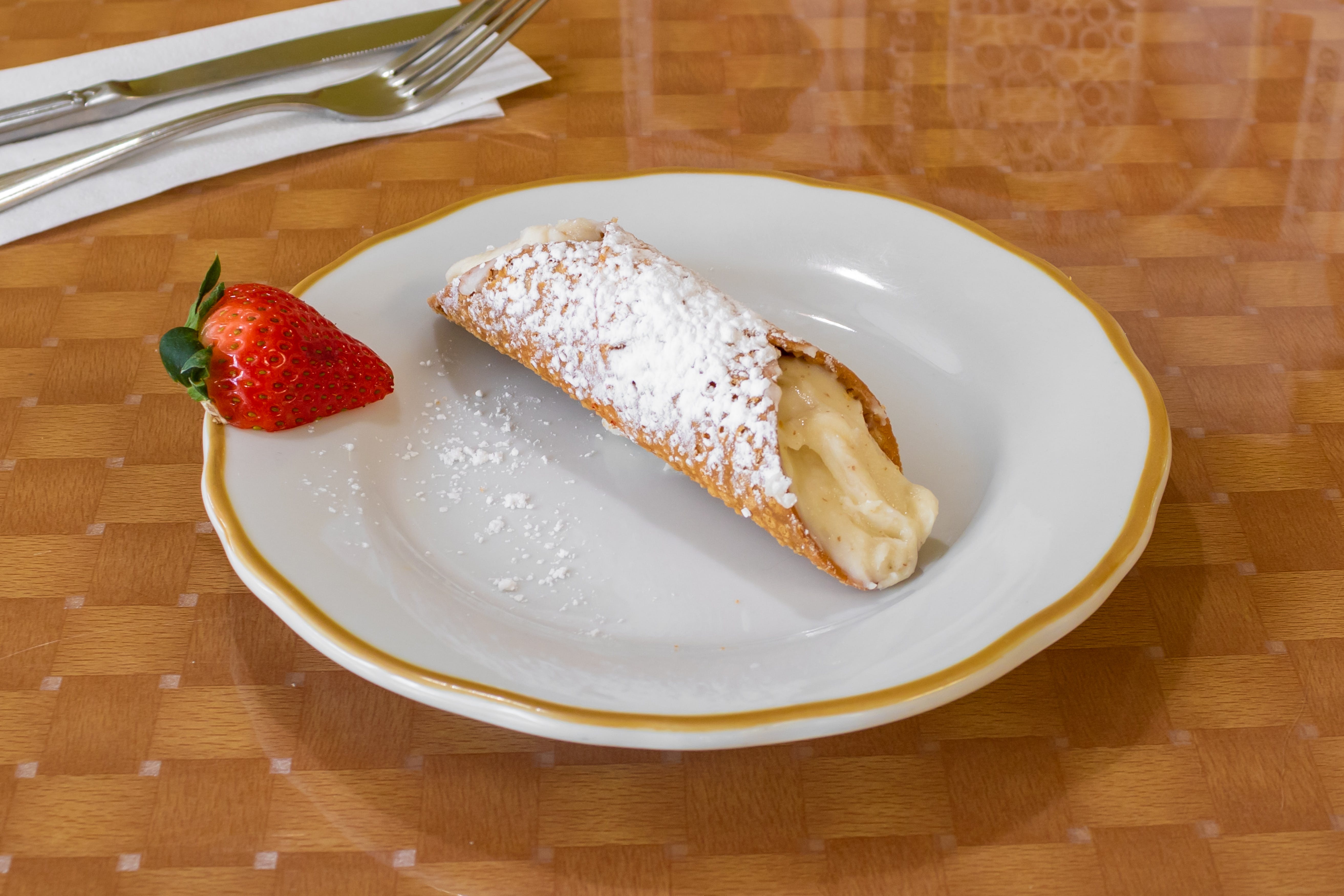 Order Cannoli - 1 Piece food online from Danny's Tomato Pie store, Ewing on bringmethat.com