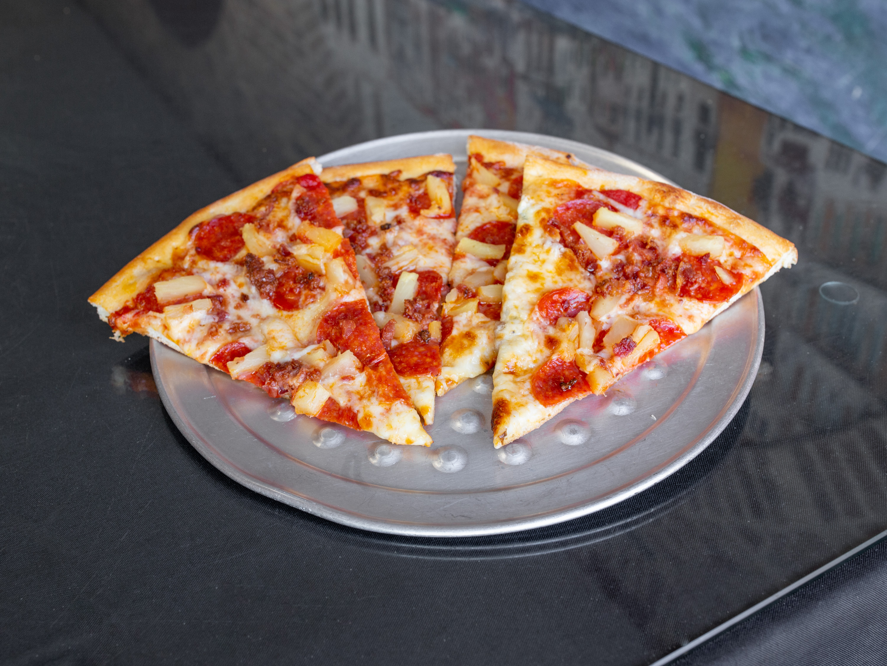 Order Hawaiian Pizza food online from Formacio Pizzeria store, Mercedes on bringmethat.com