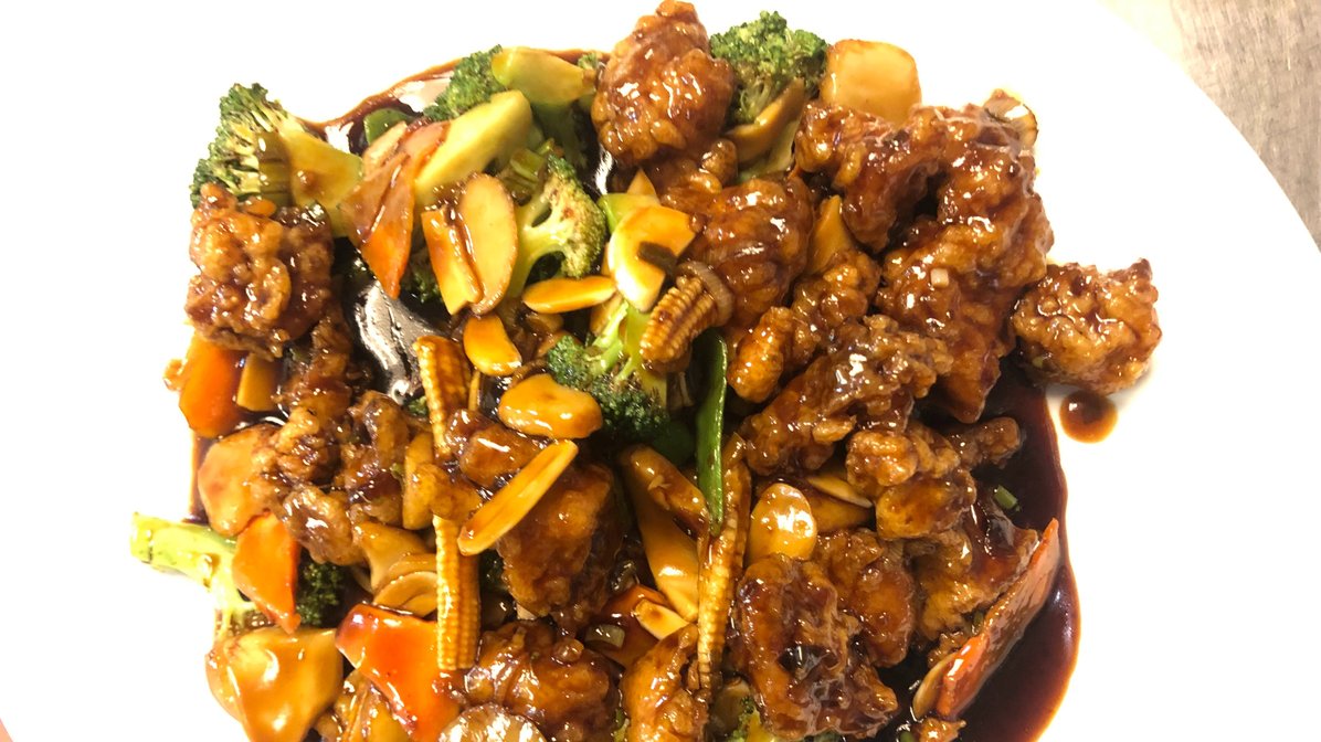 Order  H6. General Tao's Chicken food online from Jade Palace Restaurant store, Lynchburg on bringmethat.com