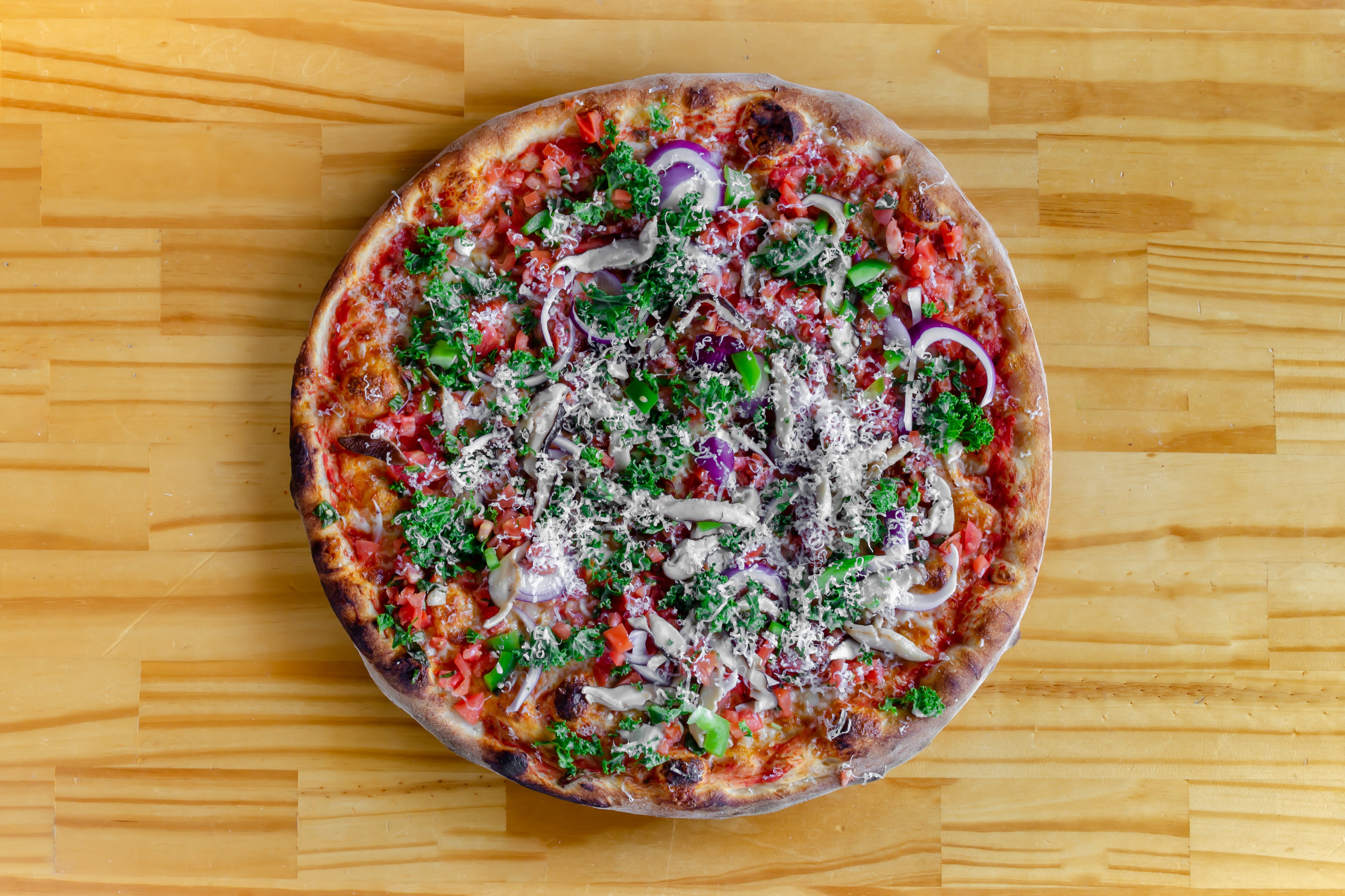 Order Vegetarian Pizza - 16" food online from Urban Tomato store, Palisades Park on bringmethat.com