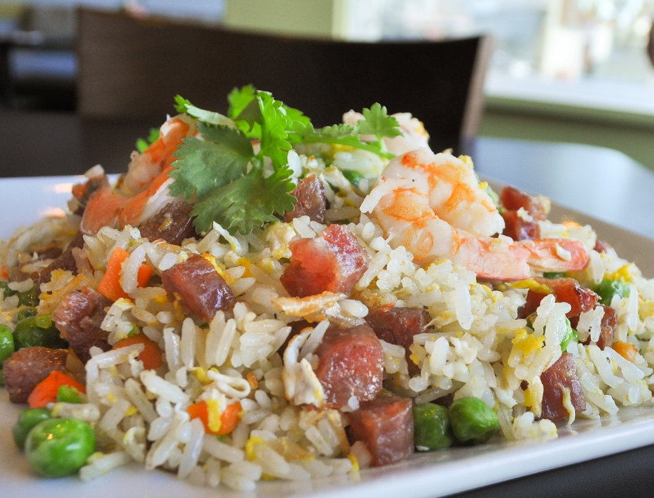 Order X8 COM CHIEN DUONG CHAU | COMBINATION FRIED RICE food online from Sidestreet Pho store, Alameda on bringmethat.com