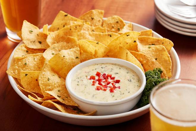 Order WHITE QUESO SPINACH DIP food online from Big Whiskey American Restaurant & Bar store, Fayetteville on bringmethat.com
