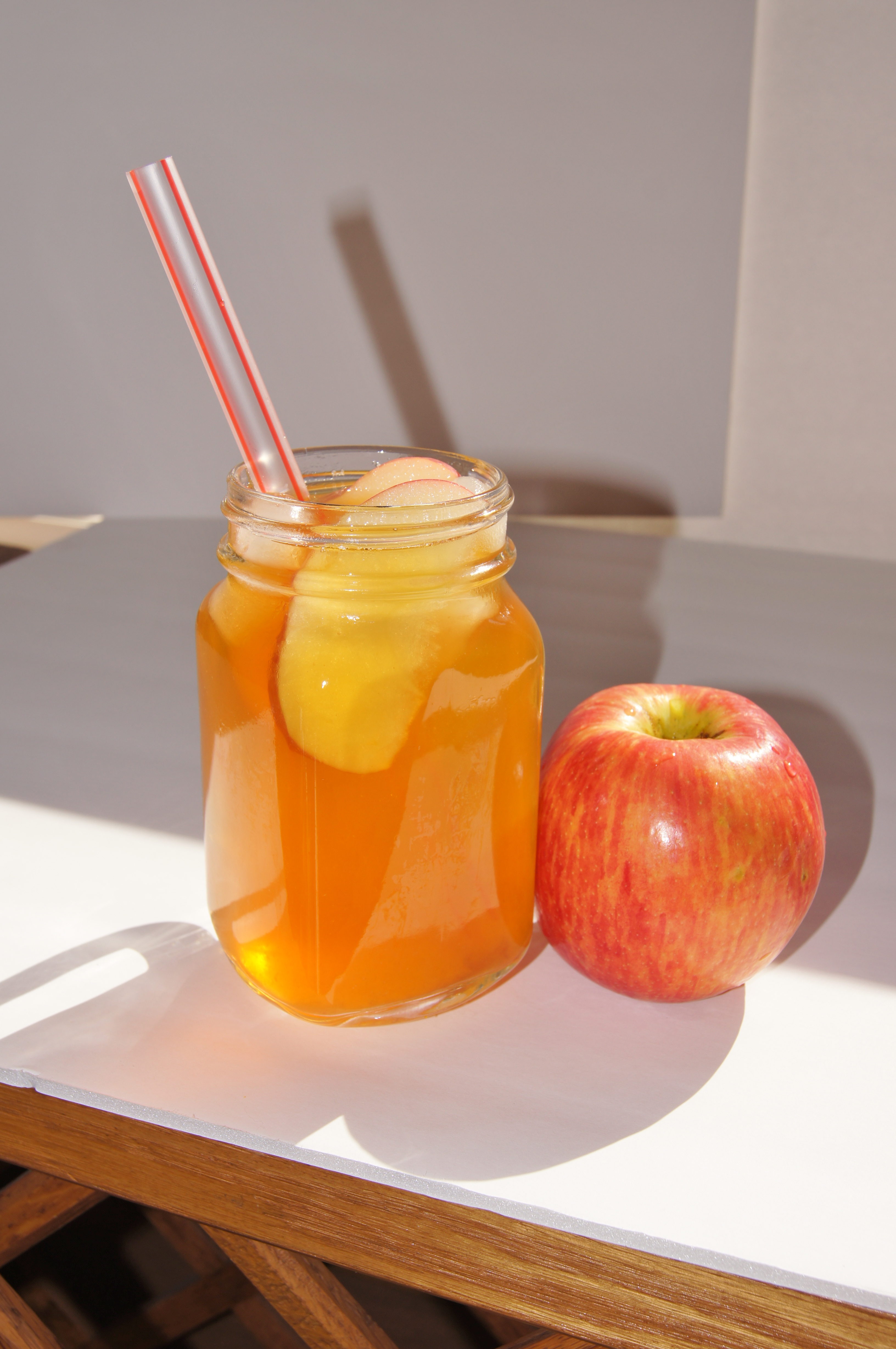 Order Honey Apple Fruit Tea food online from Chef Ming store, Beverly Hills on bringmethat.com