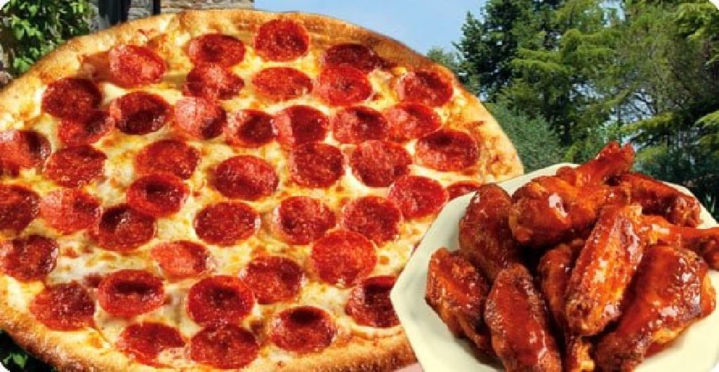 Order 14" Large Pizza and Wings Special food online from Pizza Villa & More store, Baltimore on bringmethat.com
