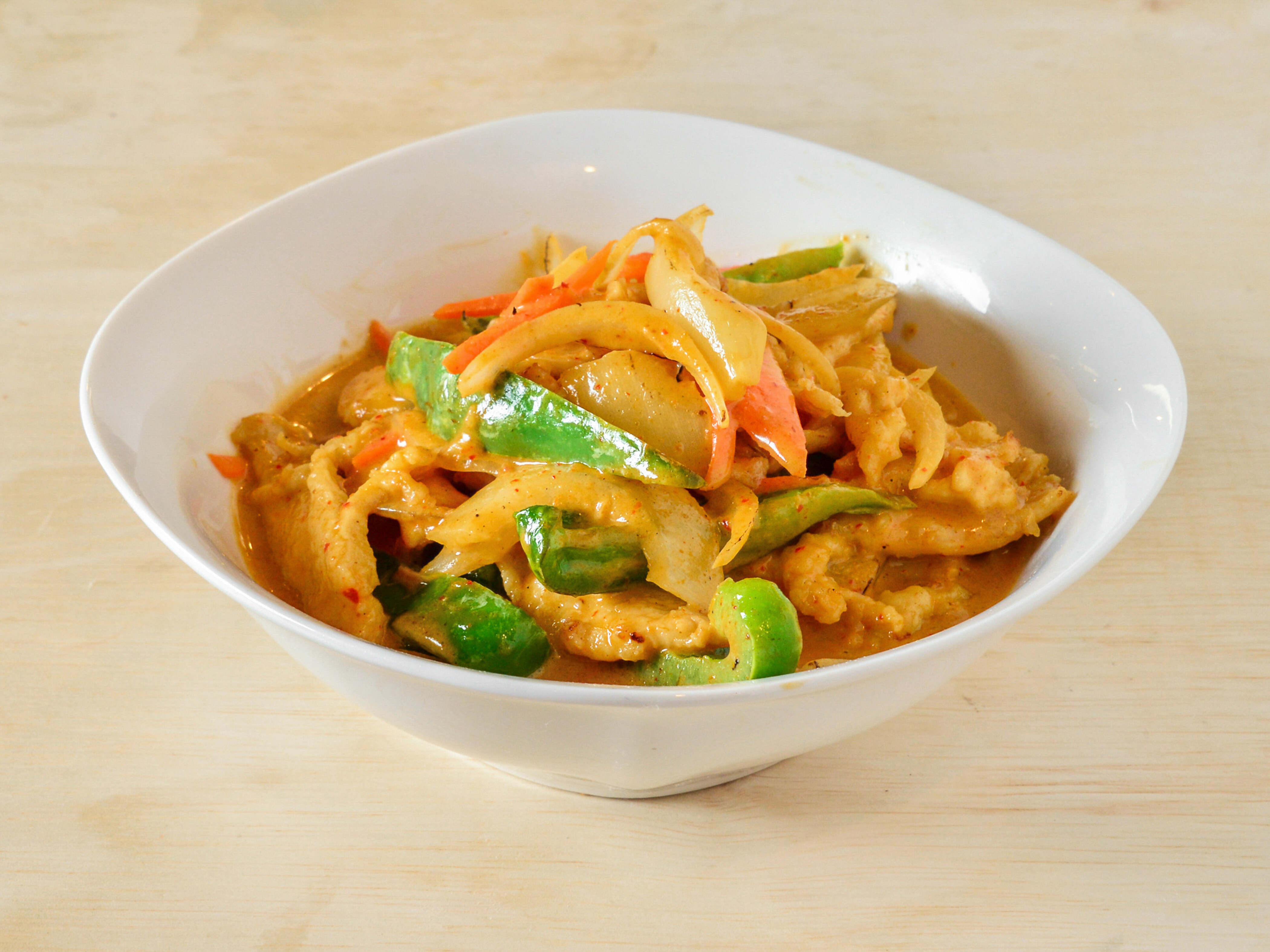 Order Curry Chicken food online from Chinese Express store, Gahanna on bringmethat.com