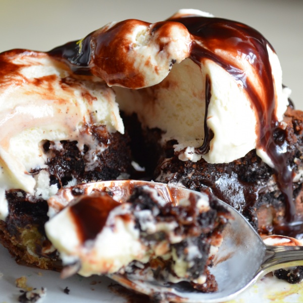 Order The Convicted Felon Brownie Sundae food online from Roni's Diner store, Beverly Hills on bringmethat.com